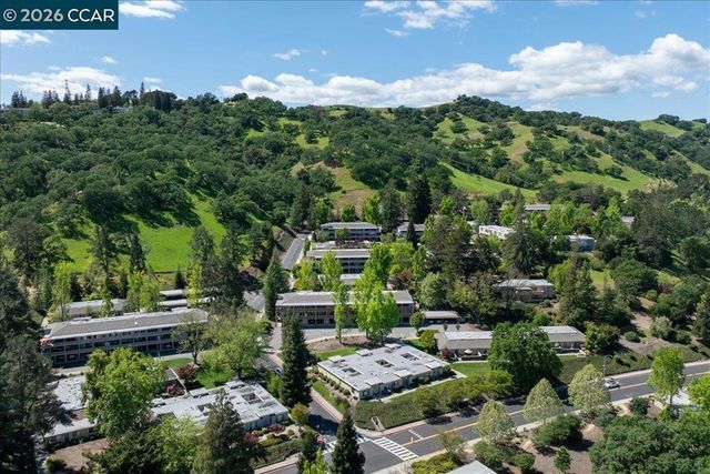 1112 Rockledge Ln 6, Walnut Creek, CA 94595