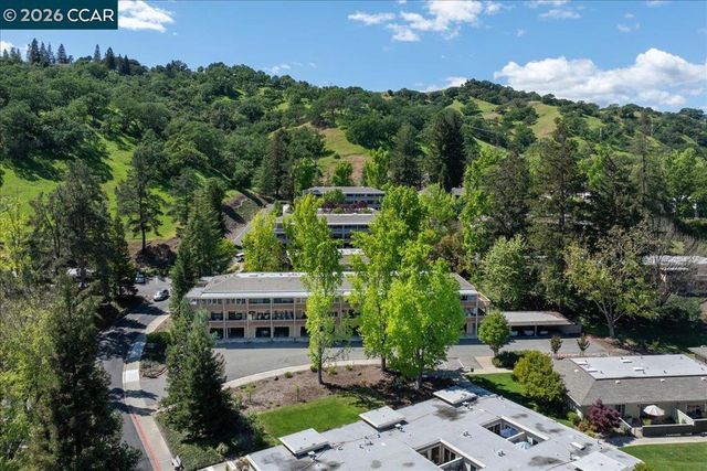 1112 Rockledge Ln 6, Walnut Creek, CA 94595