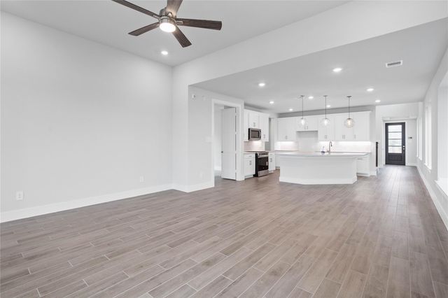 18843 Brego Lane, Tomball, TX 77377