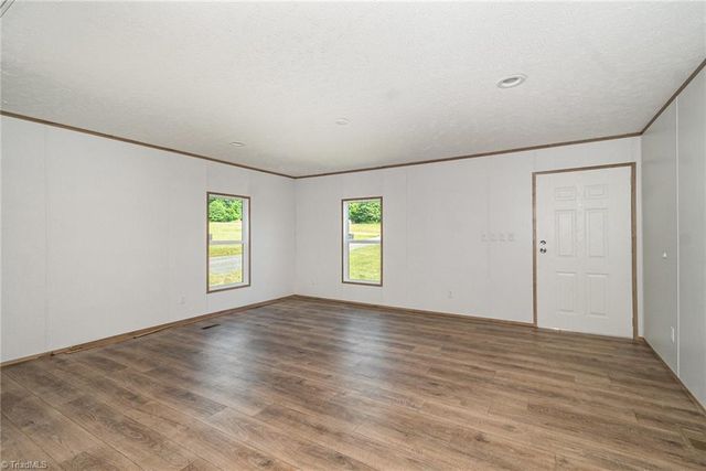 270 Big Oak Trail, Browns Summit, NC 27214