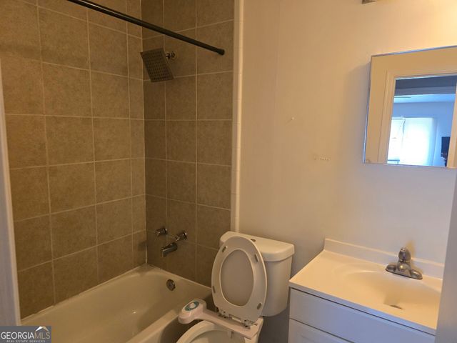 3657 Willow Wood Way, Lawrenceville, GA 30044