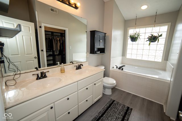 1763 Red Phister Drive, Avon, IN 46123