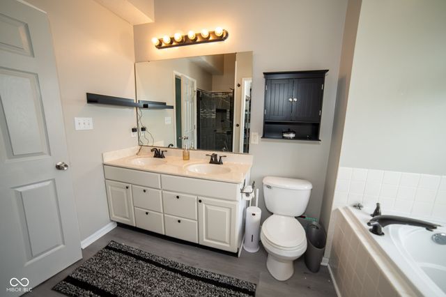 1763 Red Phister Drive, Avon, IN 46123