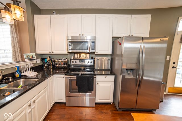 1763 Red Phister Drive, Avon, IN 46123