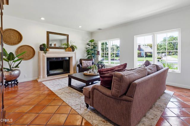 2296 Applewood Lane, Camarillo, CA 93012