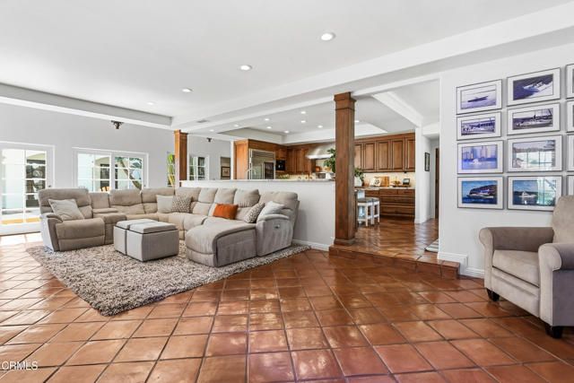 2296 Applewood Lane, Camarillo, CA 93012