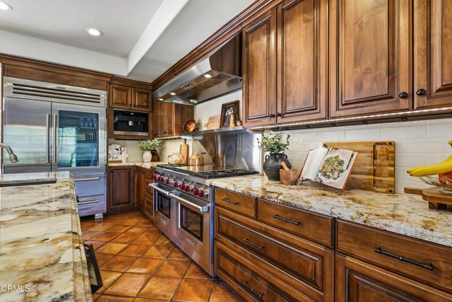 2296 Applewood Lane, Camarillo, CA 93012