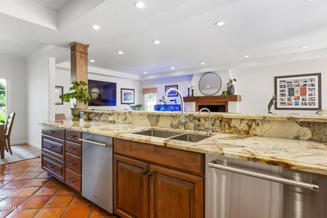 2296 Applewood Lane, Camarillo, CA 93012