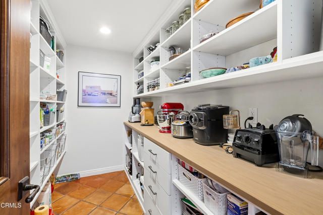 2296 Applewood Lane, Camarillo, CA 93012