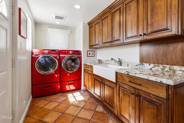 2296 Applewood Lane, Camarillo, CA 93012