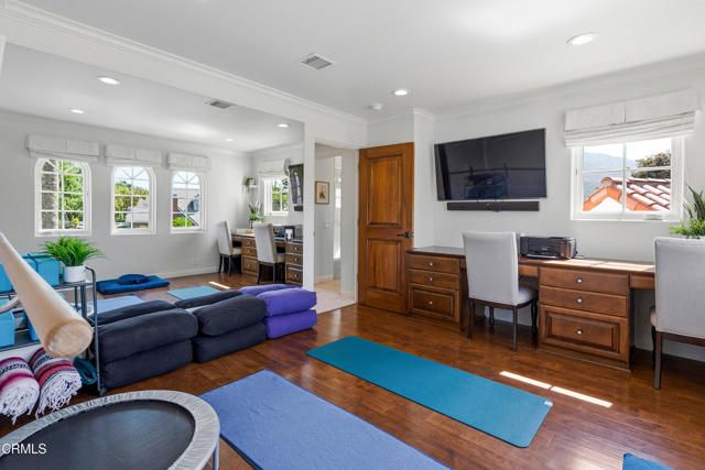 2296 Applewood Lane, Camarillo, CA 93012