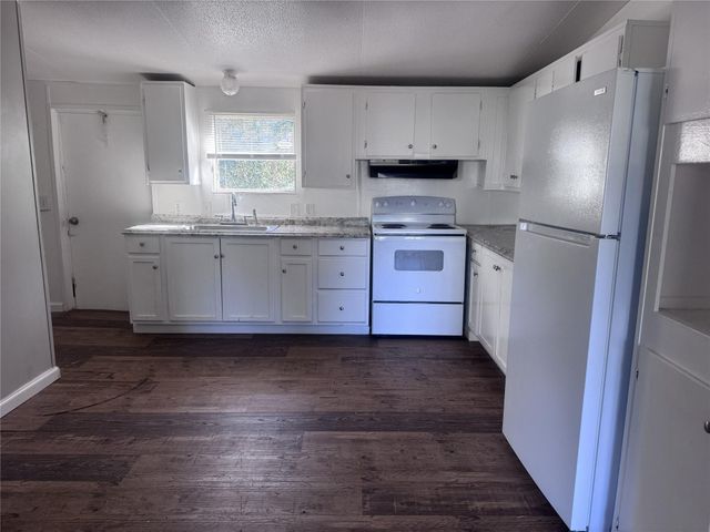 934 Queenswood, Montgomery, TX 77316