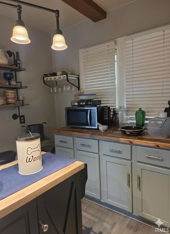 1049 Shore Drive, Fort Wayne, IN 46805