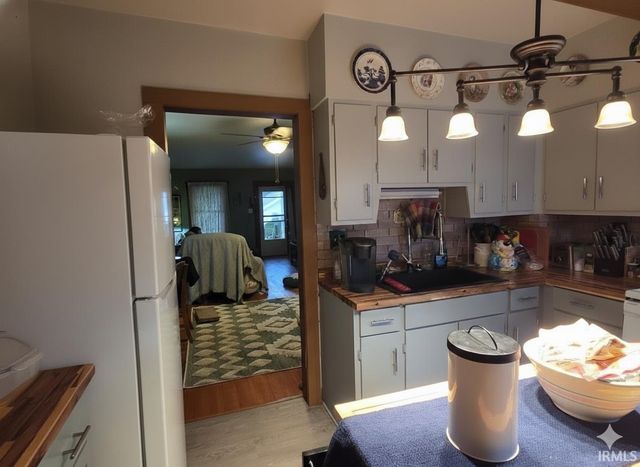 1049 Shore Drive, Fort Wayne, IN 46805