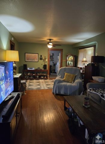 1049 Shore Drive, Fort Wayne, IN 46805