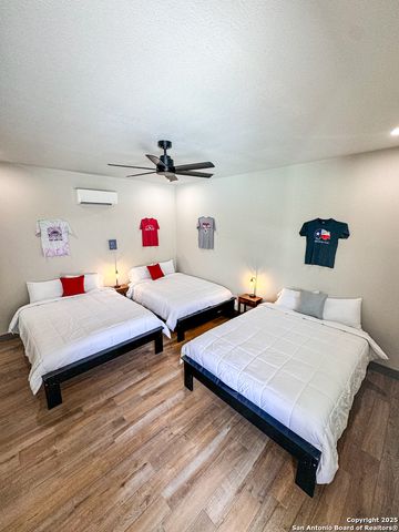 34 Lazy Day, Concan, TX 78838