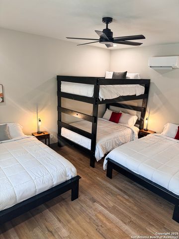 34 Lazy Day, Concan, TX 78838