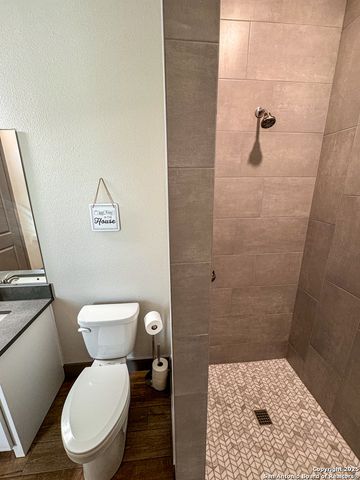 34 Lazy Day, Concan, TX 78838