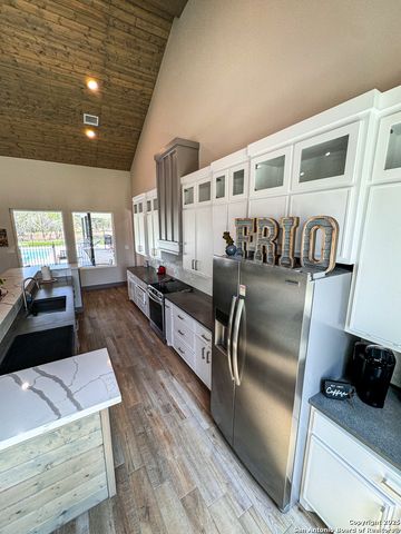 34 Lazy Day, Concan, TX 78838