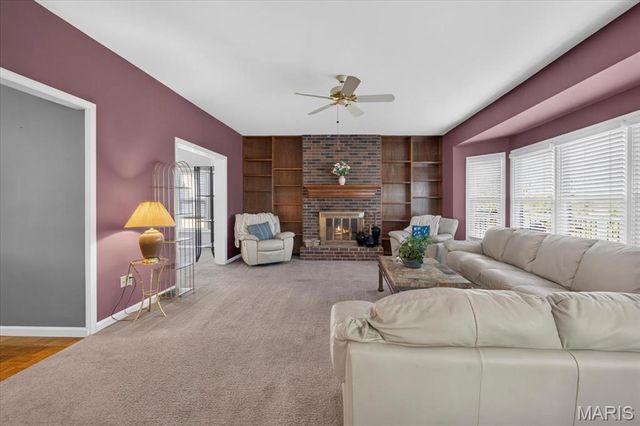 3445 Riverchase Parkway, St Charles, MO 63301