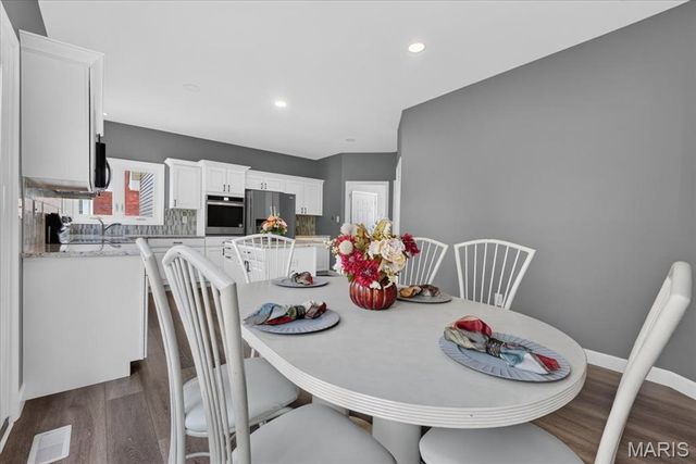 3445 Riverchase Parkway, St Charles, MO 63301