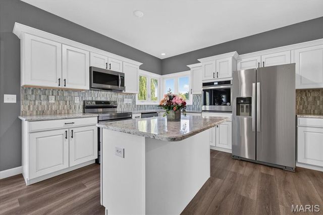 3445 Riverchase Parkway, St Charles, MO 63301