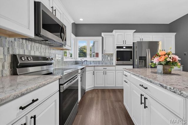 3445 Riverchase Parkway, St Charles, MO 63301