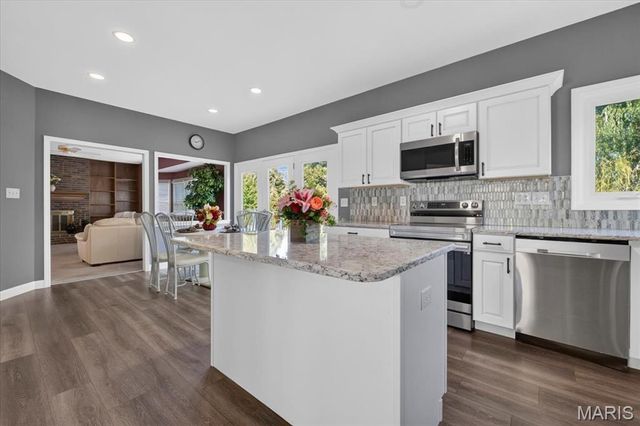 3445 Riverchase Parkway, St Charles, MO 63301