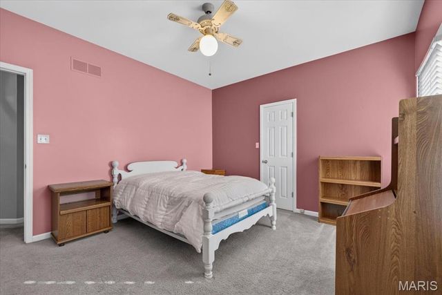 3445 Riverchase Parkway, St Charles, MO 63301