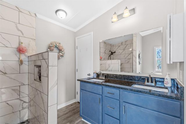 340 Alvina Ulich Street, Somerville, TX 77879