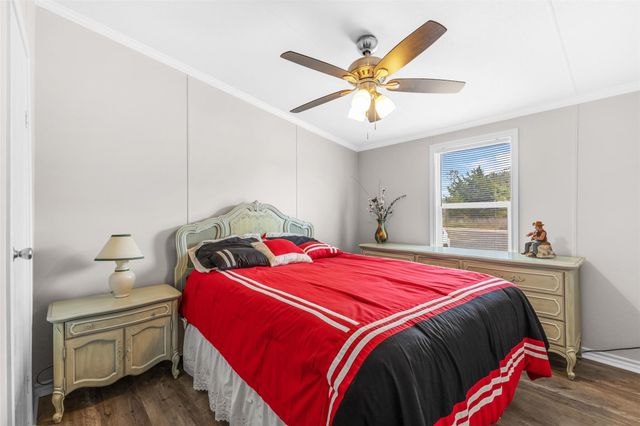 340 Alvina Ulich Street, Somerville, TX 77879