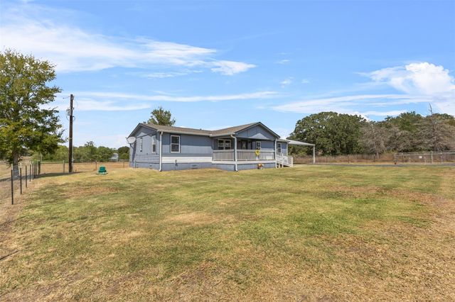 340 Alvina Ulich Street, Somerville, TX 77879