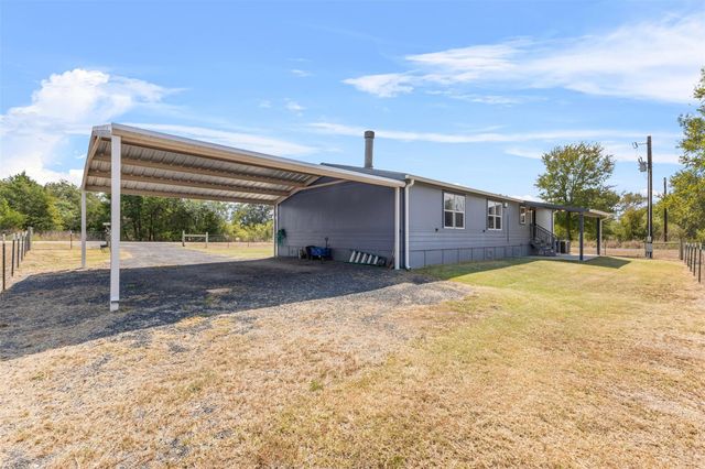 340 Alvina Ulich Street, Somerville, TX 77879