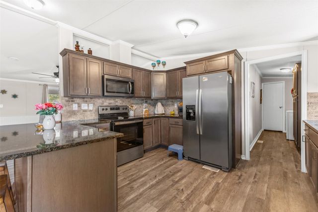 340 Alvina Ulich Street, Somerville, TX 77879