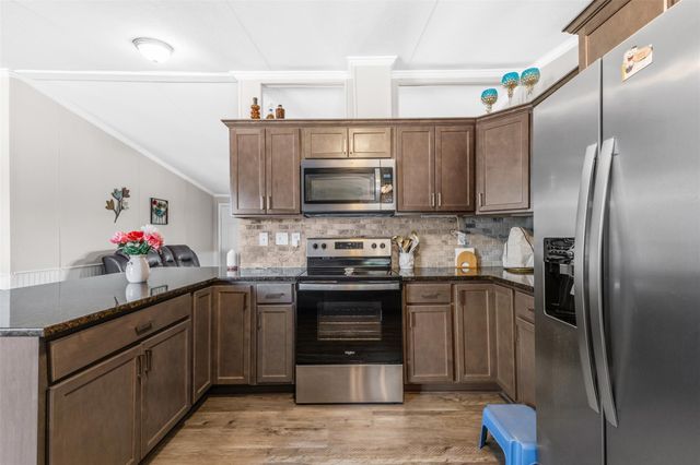 340 Alvina Ulich Street, Somerville, TX 77879