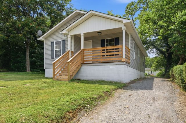 103 Hall St, Hartsville, TN 37074