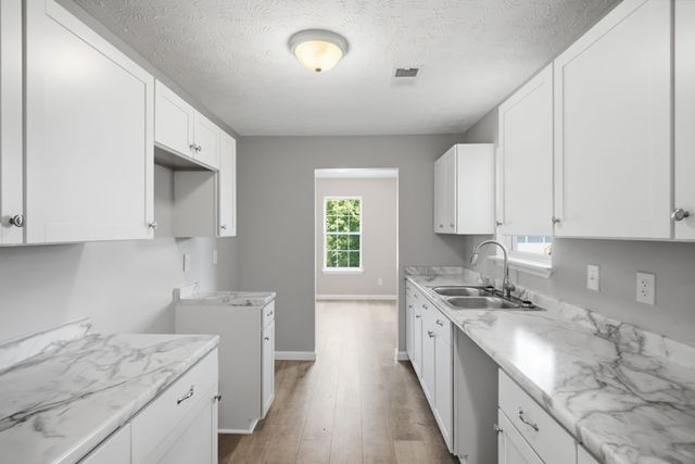 103 Hall St, Hartsville, TN 37074