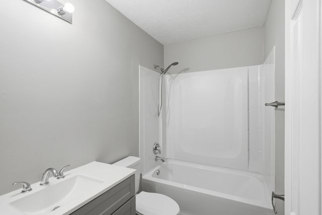 103 Hall St, Hartsville, TN 37074