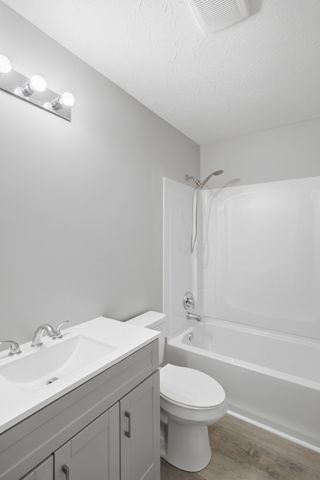 103 Hall St, Hartsville, TN 37074