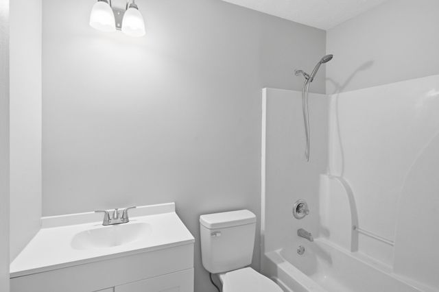 103 Hall St, Hartsville, TN 37074