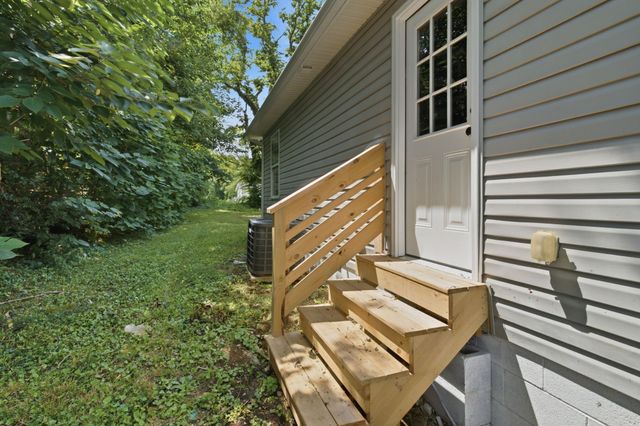 103 Hall St, Hartsville, TN 37074