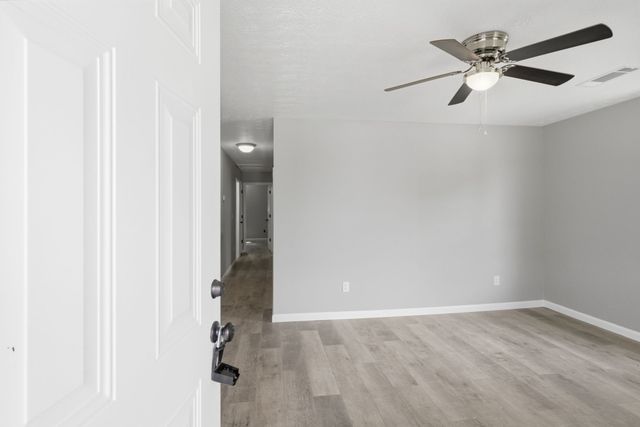 103 Hall St, Hartsville, TN 37074