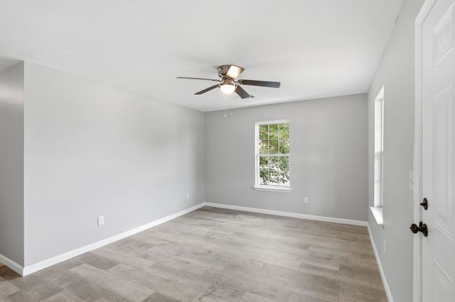 103 Hall St, Hartsville, TN 37074