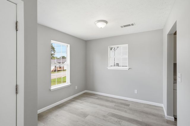 103 Hall St, Hartsville, TN 37074