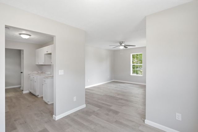 103 Hall St, Hartsville, TN 37074