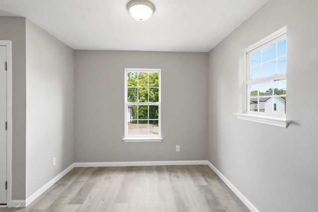 103 Hall St, Hartsville, TN 37074