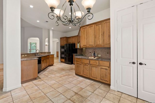 7 Littlemill, San Antonio, TX 78259