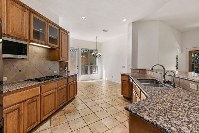 7 Littlemill, San Antonio, TX 78259