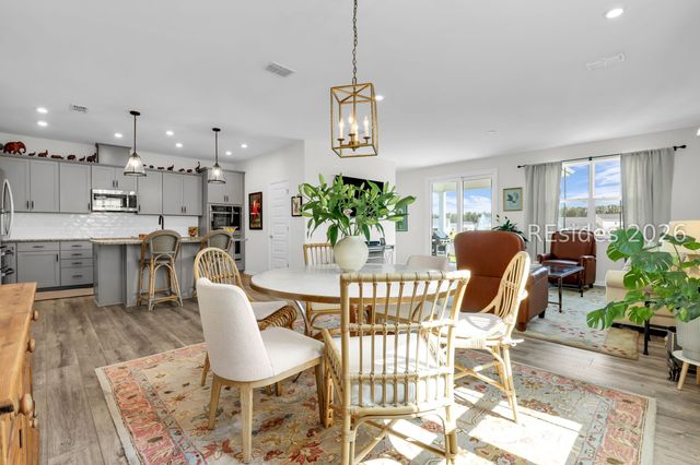 14 Mainland Lakes Dr, Bluffton, SC 29910