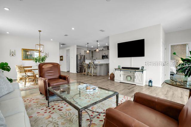 14 Mainland Lakes Dr, Bluffton, SC 29910